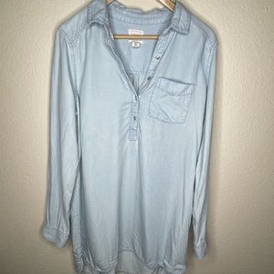 Caslon Women’s Tunic Fit Top Chambray Long Sleeve Collared Light Blue Medium